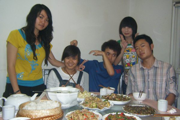 สังคมที่คุณหมิง สังคมที่คุณหมิง